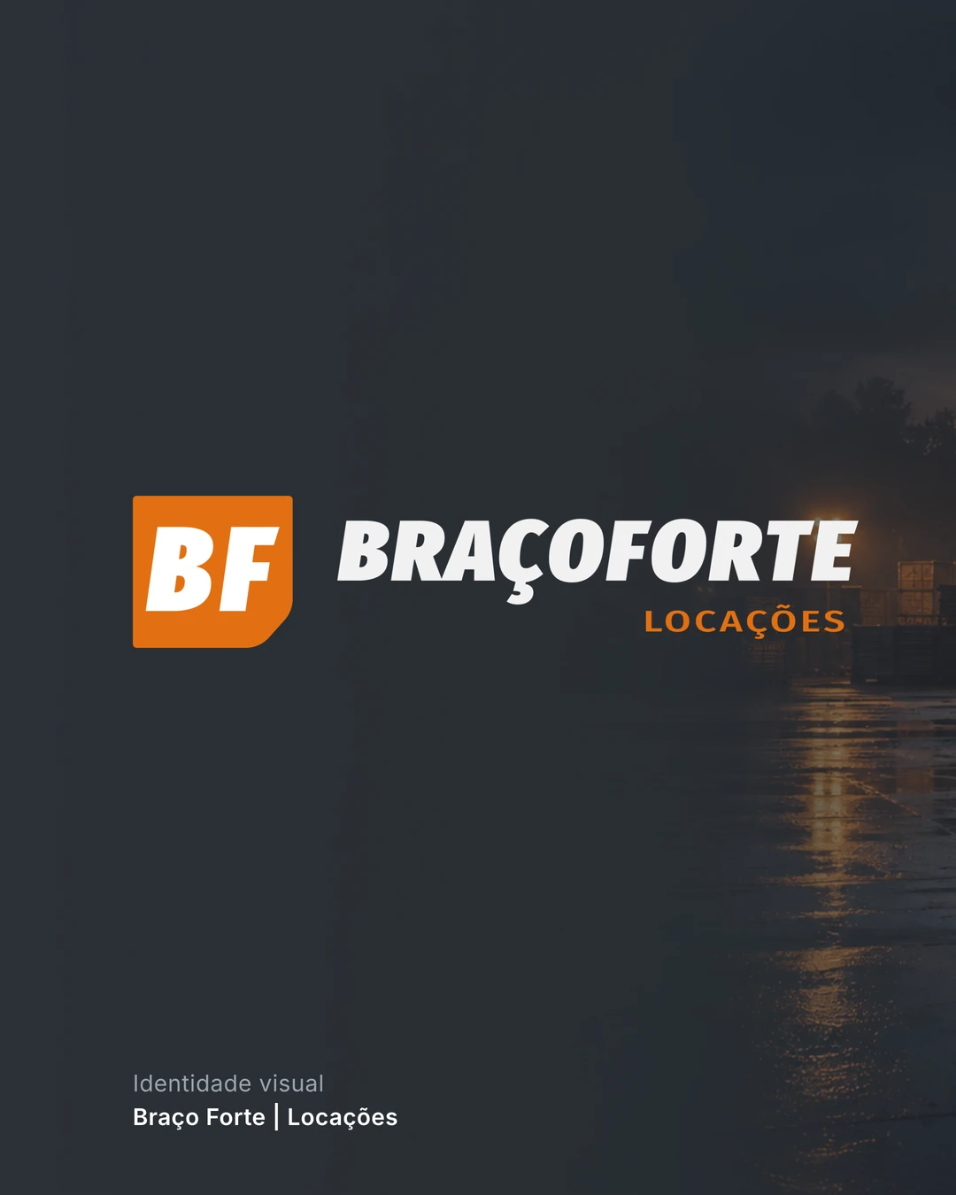 Logo da Braço Forte sobre um pátio de máquinas ao entardecer